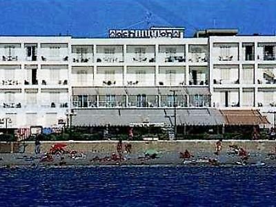 Achillion Hotel Loutraki  Exterior photo